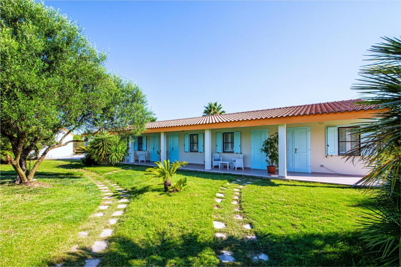 Agriturismo Is Cortillaris Càbras Extérieur photo
