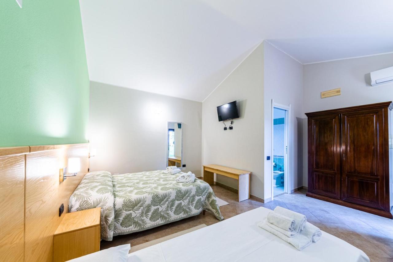 Agriturismo Is Cortillaris Càbras Extérieur photo